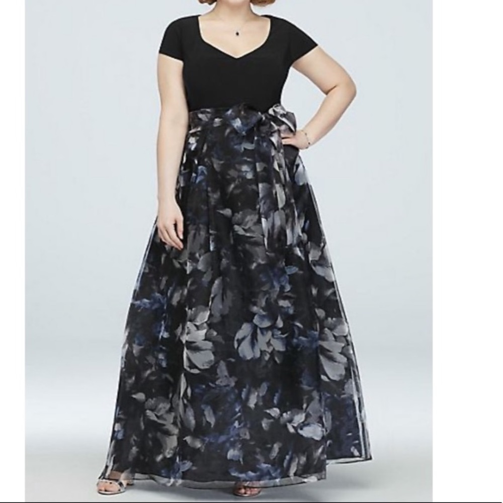 SEAMED CAP SLEEVE GOWN WITH FLORAL ORGANZA SKIRT